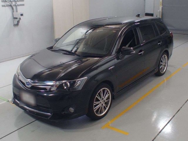 30073 Toyota Corolla fielder NKE165G 2014 г. (CAA Chubu)